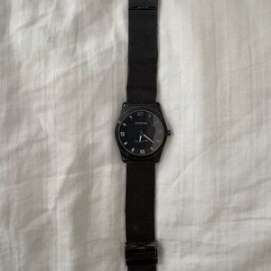 Invicta Slim Model: 5150 Black Round Dial and Metal Woven Band